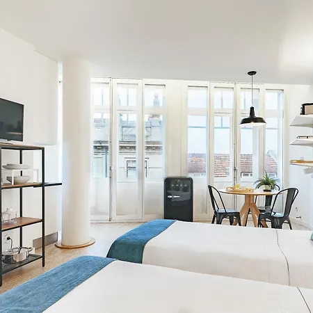 Galerias Nightlife Fashion Flats * ポルト