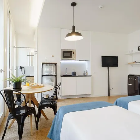 Galerias Nightlife Fashion Flats * ポルト