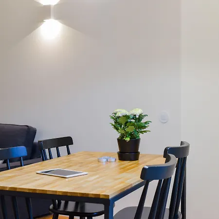 Galerias Nightlife Fashion Flats * ポルト