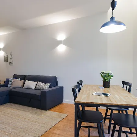 アパート Galerias Nightlife Fashion Flats ポルト