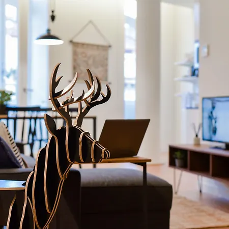 Galerias Nightlife Fashion Flats * ポルト